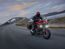 26YM 01 CB1000GT R380 GrandPrixRed aws 12