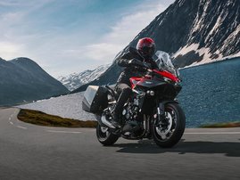 26YM 01 CB1000GT R380 GrandPrixRed aws 23