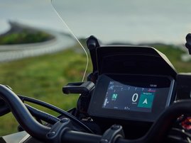 26YM 01 CB1000GT R380 GrandPrixRed aws 45