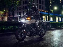 26YM 02 CB1000GT Studio NHC47P PearlDeepMudGray aws 09