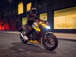 26YM CB750 Hornet EClutch Red NHB01 Graphite Black aws 11