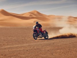 26YM 01 CRF1100L L1 DCT R-380 GrandPrixRed aws 007