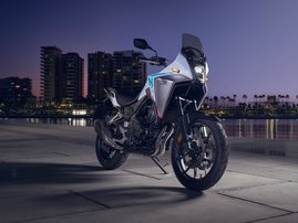 26YM 01 NX500 EClutch NHB61P PearlHorizonWhite aws 17