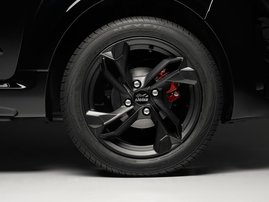 Ligier-JS50-Sport-Pack Intense-Black Studio Rims-1