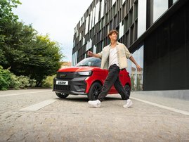 YM25 001 202407 Ligier Europe JS50 Select Toledo Red Social 4