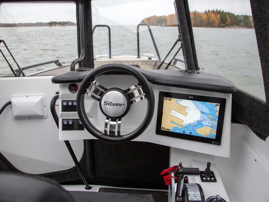 014 2025 Silver Condor-Cabin detail-001