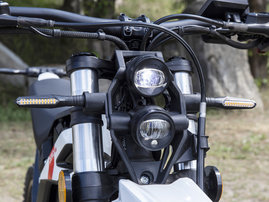 2026 Zero XB sahkomopo Action-008