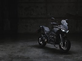 Zero-Motorcycles MY24 DSRX Studio 1